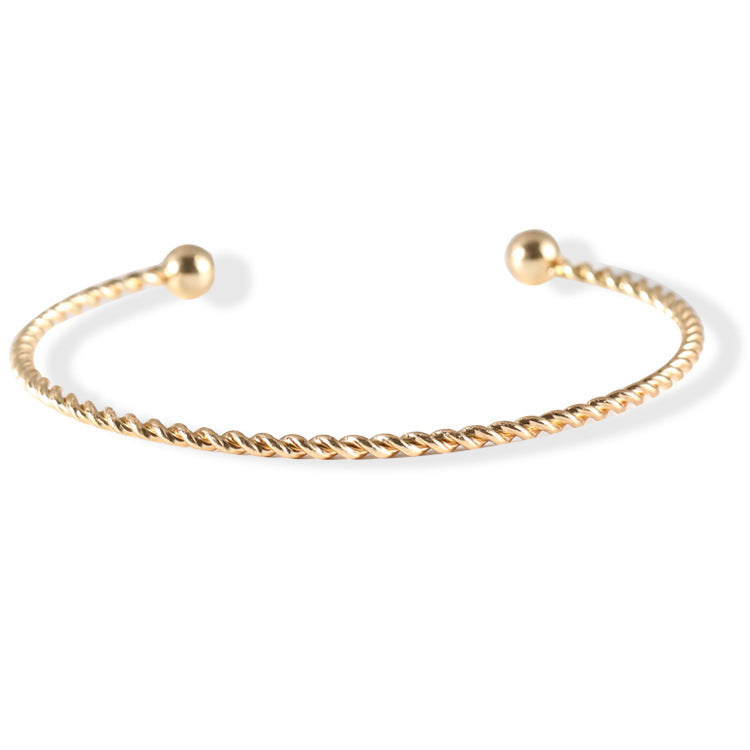 🌿 Gold Leaf Triple Bangle Set – Elegant Nature-Inspired Style 🌿