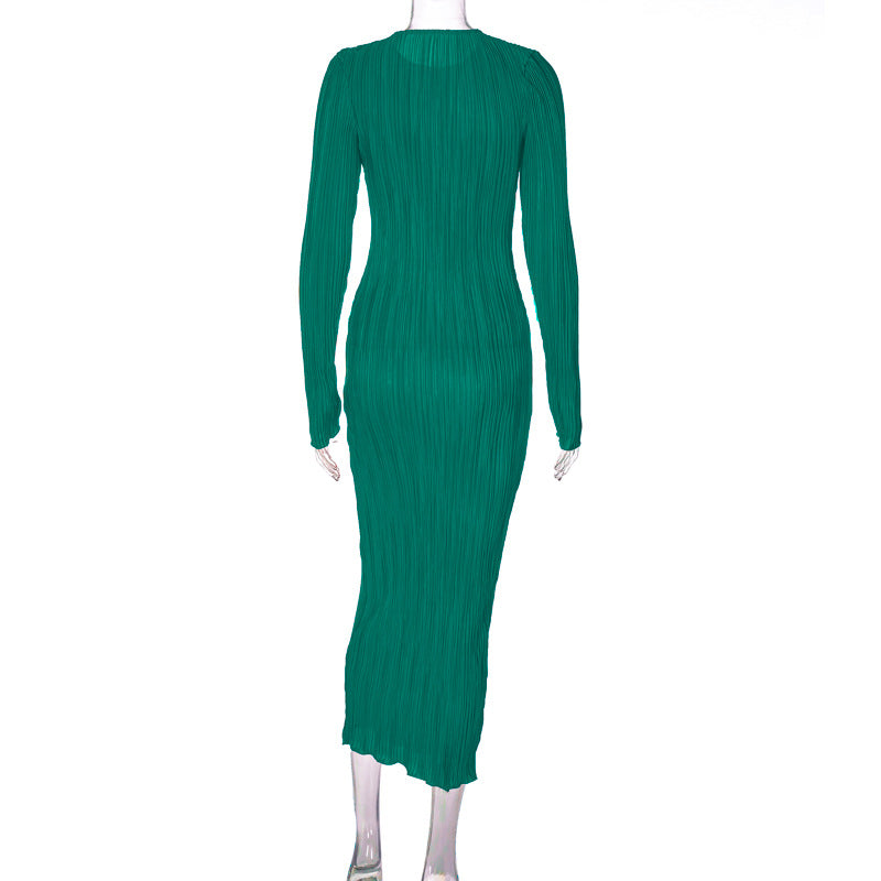 🧡 Title: “Sunset Sophistication: The Pleated Orange Midi Dress You NEED” 🧡