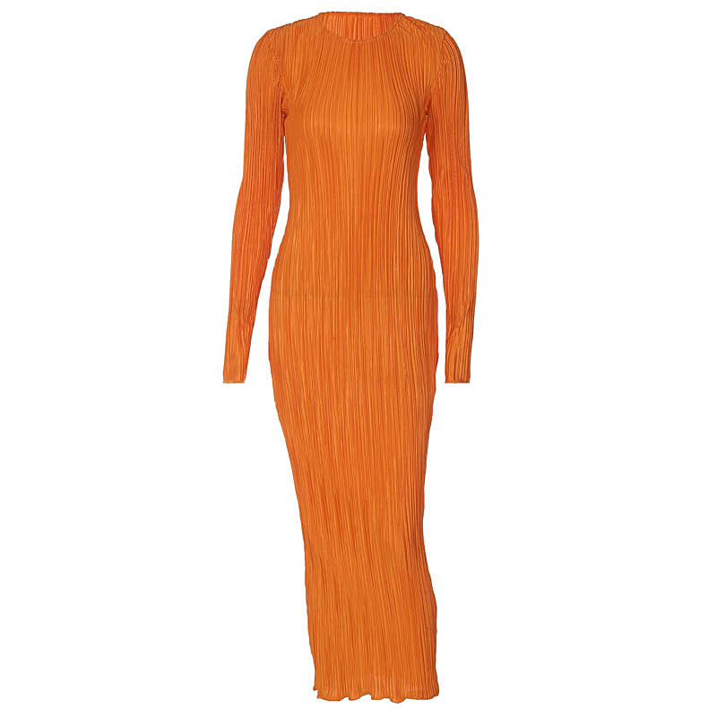 🧡 Title: “Sunset Sophistication: The Pleated Orange Midi Dress You NEED” 🧡